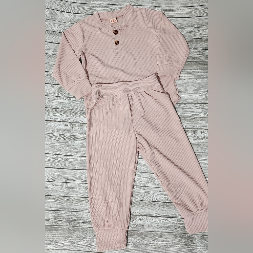 SHEIN Baby Ribbed Bodysuit and Matching Pant Set Size 6-9 Months New Without Tag